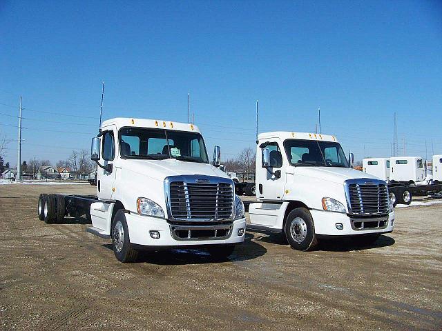 2009 FREIGHTLINER CA12564ST - CASCADIA Elkhart Indiana Photo #0113933A