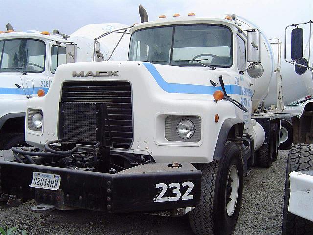 1997 MACK DM690S Orlando Florida Photo #0114037A