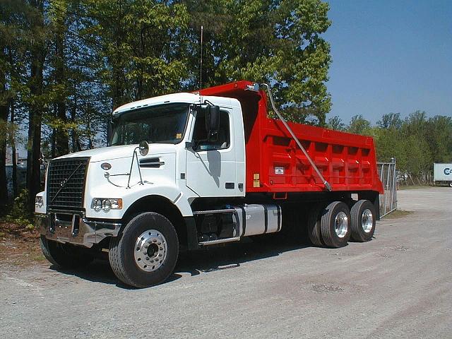 2011 VOLVO VHD64F200 ASHLAND Virginia Photo #0114093A