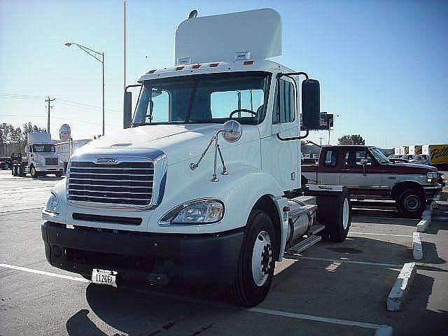 2006 FREIGHTLINER CL12042ST-COLUMBIA 120 Council Bluffs Iowa Photo #0114322A