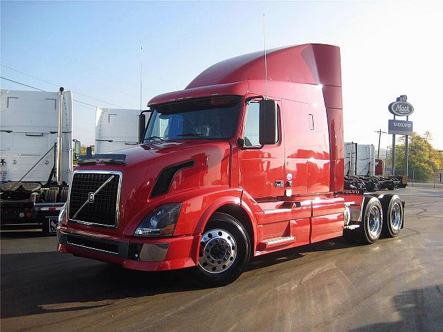 2011 VOLVO VNL64T630 Dayton Ohio Photo #0114358A