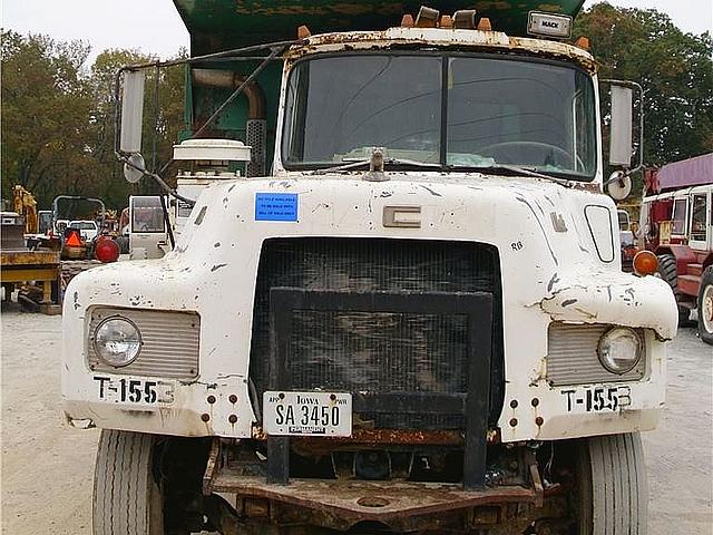 1983 MACK DM685S Hixson Tennessee Photo #0114455A