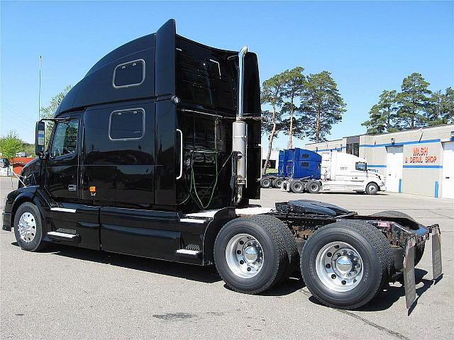 2007 VOLVO VNL64T780 Sauk Rapids Minnesota Photo #0114484A