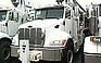 Show the detailed information for this 2006 PETERBILT 335.