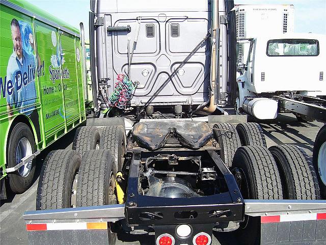 2008 FREIGHTLINER CA12564SLP - CASCADIA Santa Fe Springs California Photo #0114965A