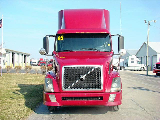 2005 VOLVO VNL64T430 MUNCIE Indiana Photo #0115072A