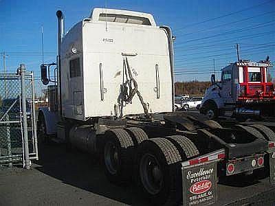 2010 PETERBILT 388 Sainte-Julie Quebec Canada Photo #0115226A