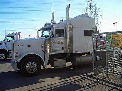 2010 PETERBILT 388 Sainte-Julie Quebec Canada Photo #0115226A