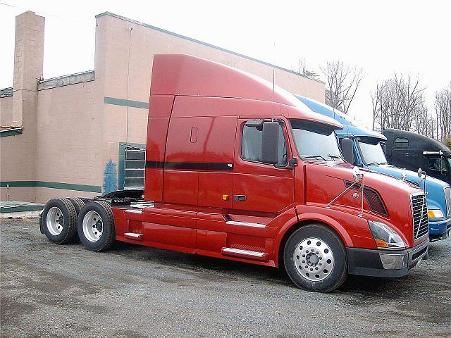 2006 VOLVO VNL64T630 Cambridge Maryland Photo #0115497A