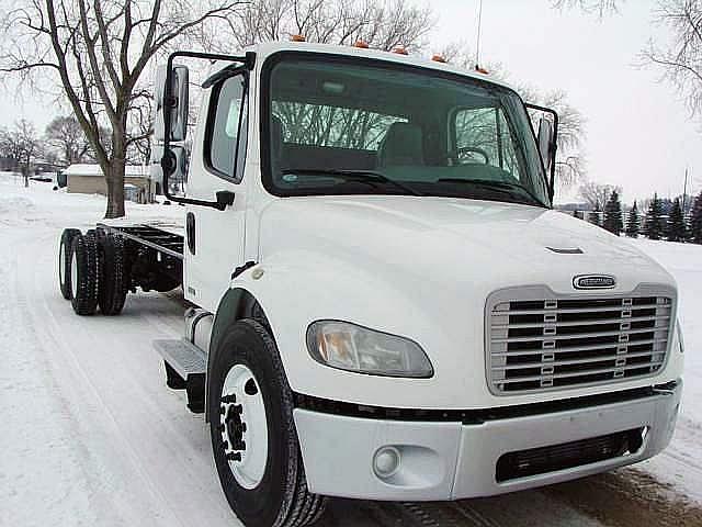 2007 FREIGHTLINER BUSINESS CLASS M2 100 Salem Wisconsin Photo #0115535A