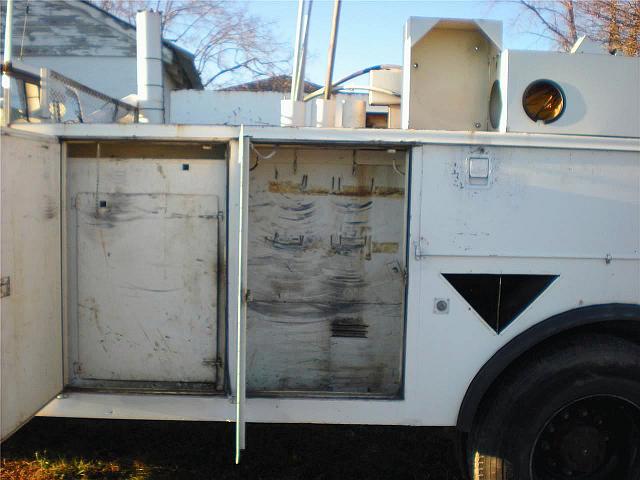 1991 FORD F800 Henryville Indiana Photo #0115541A