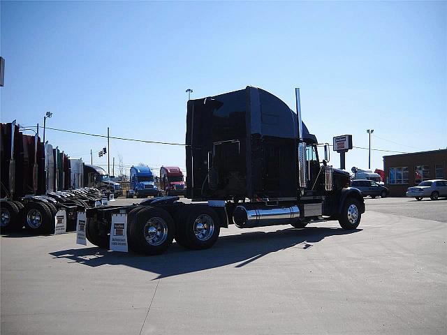 2007 FREIGHTLINER FLD13264T-CLASSIC XL CHARLOTTE North Carolina Photo #0115589A