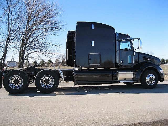 2012 PETERBILT 386 Bolingbrook Illinois Photo #0115704A