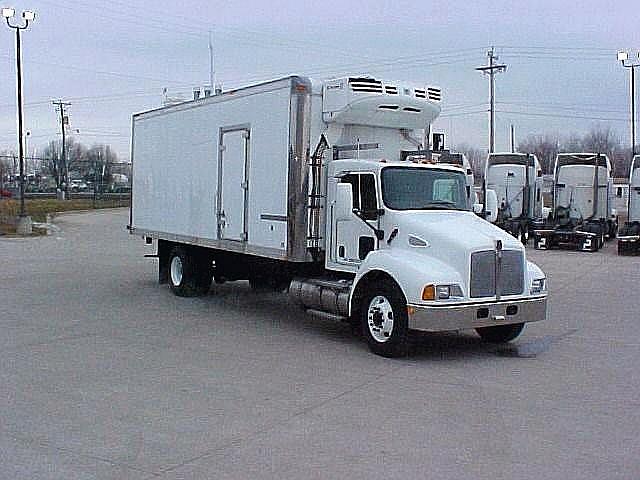 2008 KENWORTH T300 Des Moines Iowa Photo #0115858A