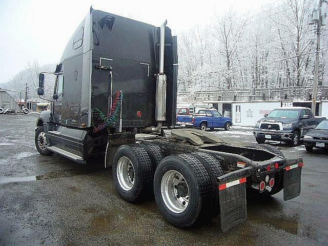 2005 FREIGHTLINER CL12064S - COLUMBIA 120 Sparrow Bush New York Photo #0116503A