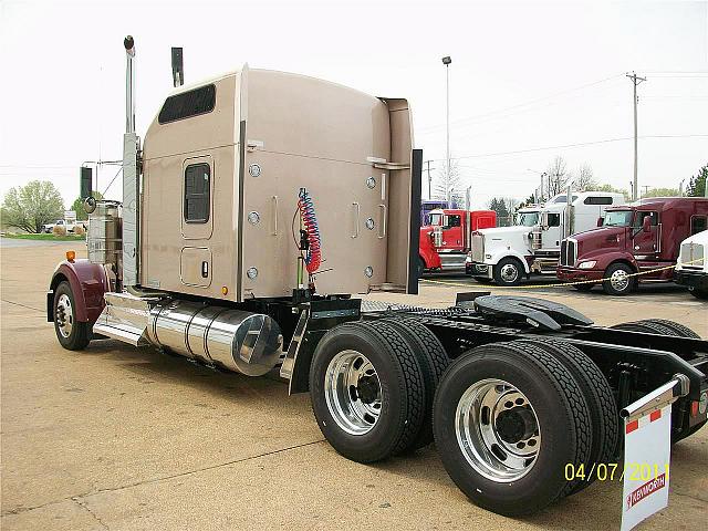 2012 KENWORTH W900L Fenton Missouri Photo #0116555A