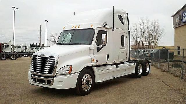 2010 FREIGHTLINER CA12564SLP - CASCADIA Sioux Falls South Dakota Photo #0116708A