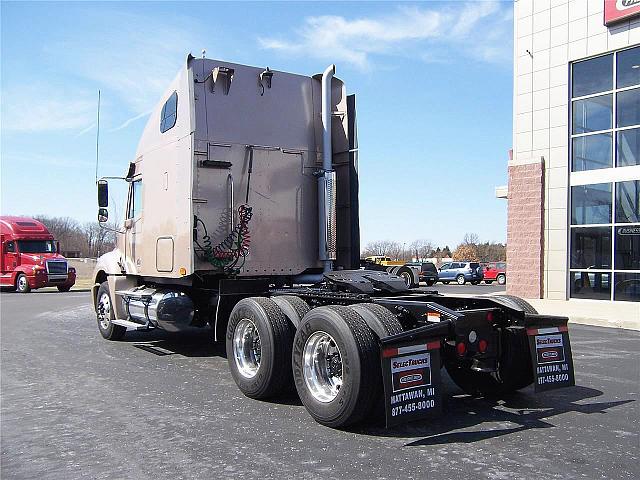 2006 FREIGHTLINER CL12064ST-COLUMBIA 120 Grand Rapids Michigan Photo #0116709A