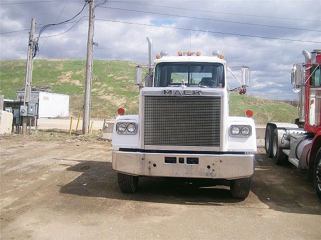 1979 MACK SUPERLINER RWS786LST Joliet Illinois Photo #0117065A