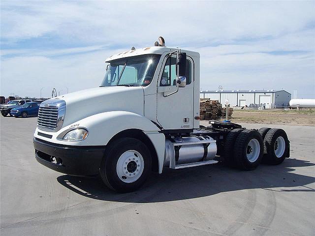 2003 FREIGHTLINER CL12064ST-COLUMBIA 120 Grand Island Nebraska Photo #0117189A