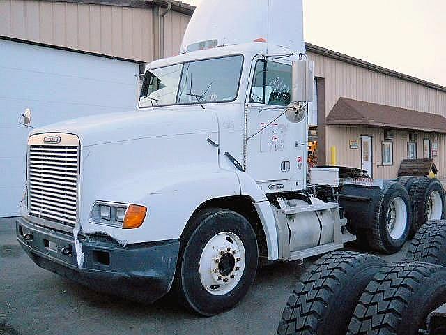 1998 FREIGHTLINER FL112 Plainfield Illinois Photo #0117298A