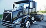 Show the detailed information for this 2006 VOLVO VNL64T300.