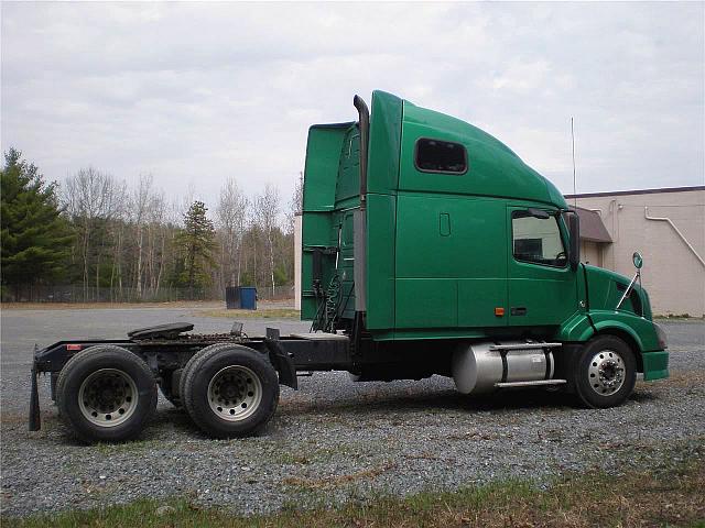 2008 VOLVO VNL64T670 Albany New York Photo #0117700A