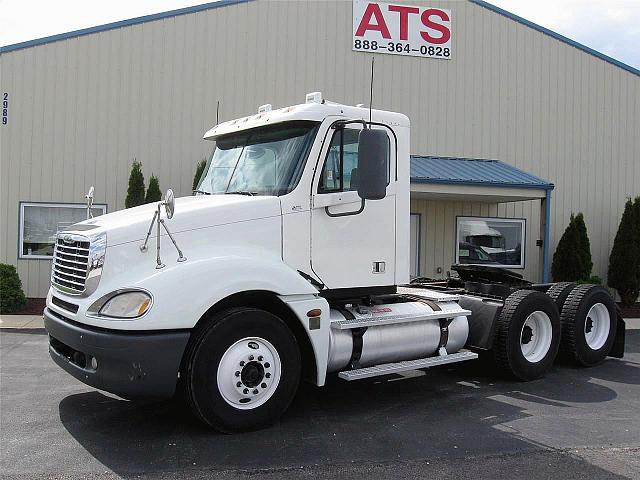 2006 FREIGHTLINER CL12064ST-COLUMBIA 120 Crawfordsville Indiana Photo #0117863A