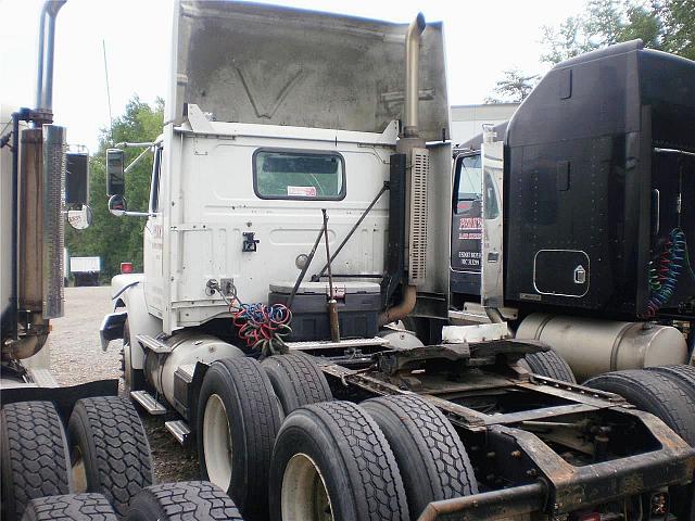 1995 WHITE/GMC WG64T Statesville North Carolina Photo #0117894A