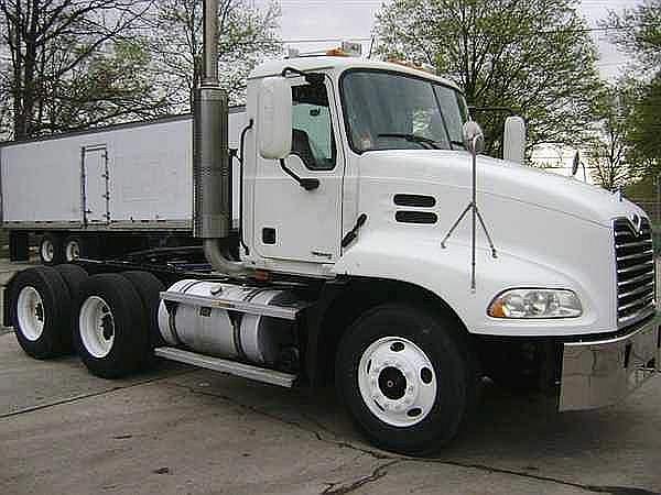 2004 MACK CH613 Moonachie New Jersey Photo #0118025A