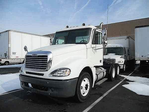 2004 FREIGHTLINER CL12064ST-COLUMBIA 120 Chesapeake Virginia Photo #0118104A