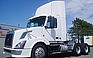 Show the detailed information for this 2008 VOLVO VNL64T300.