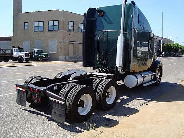 2004 FREIGHTLINER CL12064ST-COLUMBIA 120 St Louis Missouri Photo #0118295A