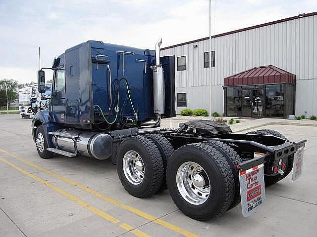 2007 FREIGHTLINER CL12042ST-COLUMBIA 120 Waterloo Iowa Photo #0118715A