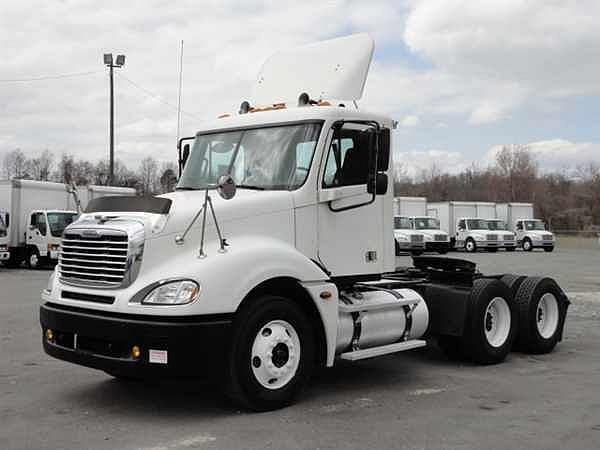 2005 FREIGHTLINER CL12064ST-COLUMBIA 120 Charlotte North Carolina Photo #0119169A