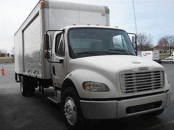 2005 FREIGHTLINER BUSINESS CLASS M2 106 Allentown Pennsylvania Photo #0120996A