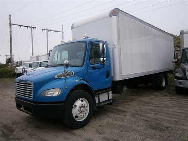 2005 FREIGHTLINER BUSINESS CLASS M2 106 Warwick Rhode Island Photo #0121360A