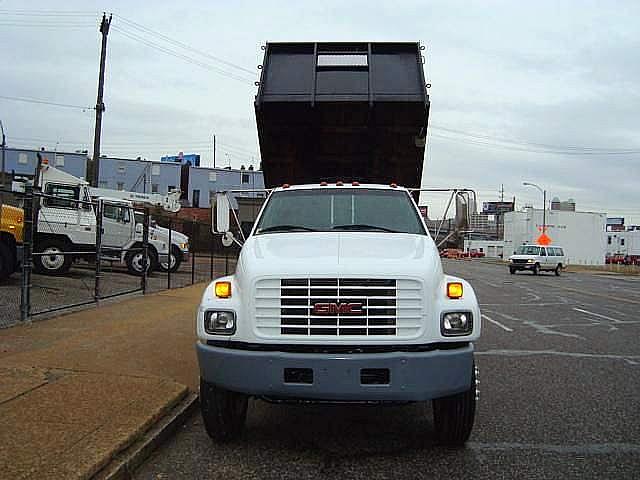 2002 GMC TOPKICK C6500 St Louis Missouri Photo #0121659A