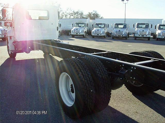 2011 HINO 268 Fontana California Photo #0122081A