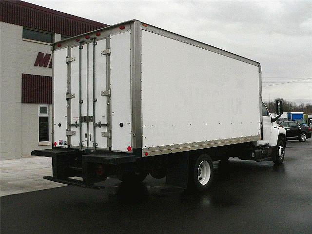 2004 GMC TOPKICK C6500 Germantown Wisconsin Photo #0122500A