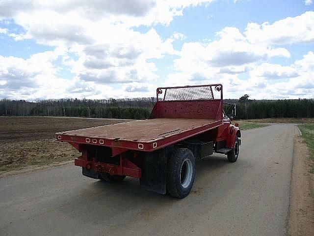 1998 FORD F700 Hatley Wisconsin Photo #0123099A