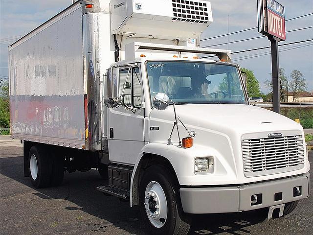 2004 FREIGHTLINER FL70 Chester Pennsylvania Photo #0123199A