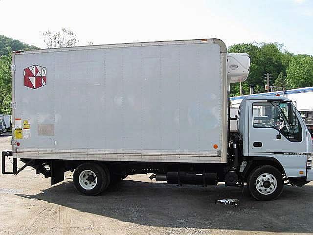 2006 ISUZU NPR HD Cortlandt Manor New York Photo #0124659A