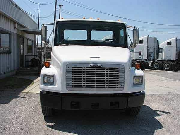 2003 FREIGHTLINER FL70 Birmingham Alabama Photo #0124805A