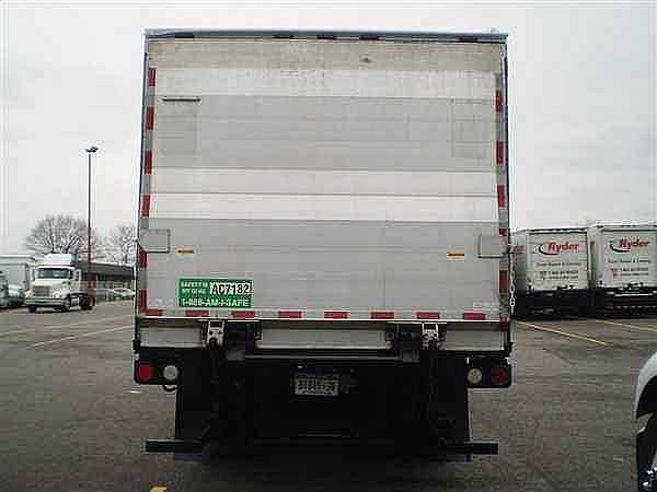 2004 FREIGHTLINER FL70 Farmingdale New York Photo #0124838A