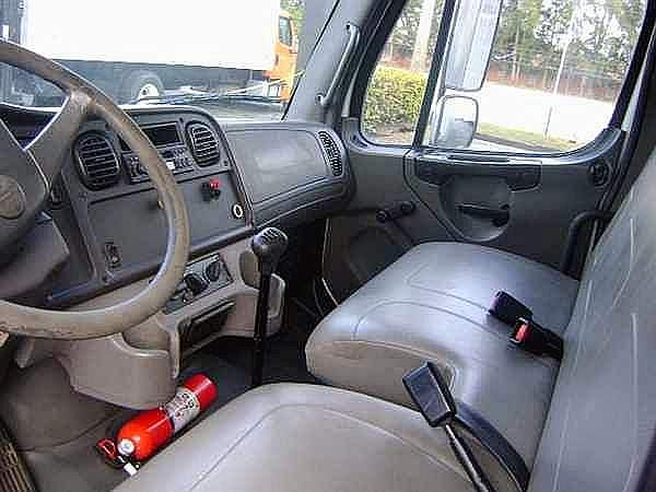 2004 FREIGHTLINER BUSINESS CLASS M2 106 Miami Florida Photo #0124869A