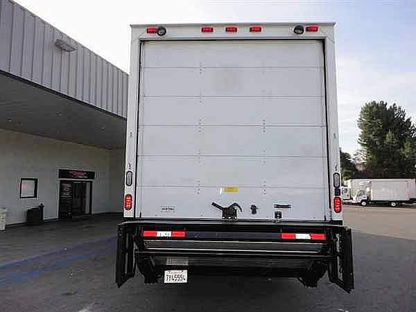 2006 FREIGHTLINER BUSINESS CLASS M2 106 Pomona California Photo #0124881A