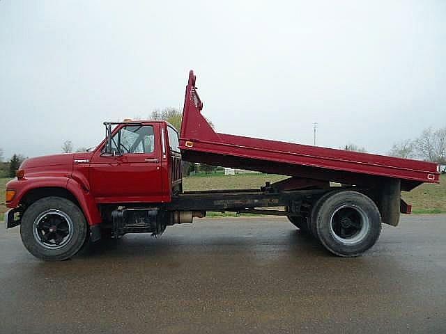 1998 FORD F700 Hatley Wisconsin Photo #0125185A