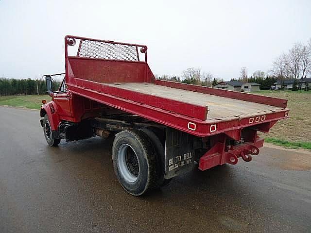 1998 FORD F700 Hatley Wisconsin Photo #0125185A