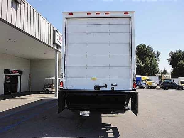 2005 FREIGHTLINER BUSINESS CLASS M2 106 Pomona California Photo #0125251A